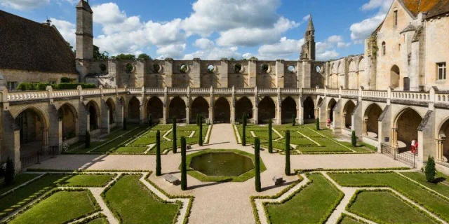 Abbaye de Royaumont - facade