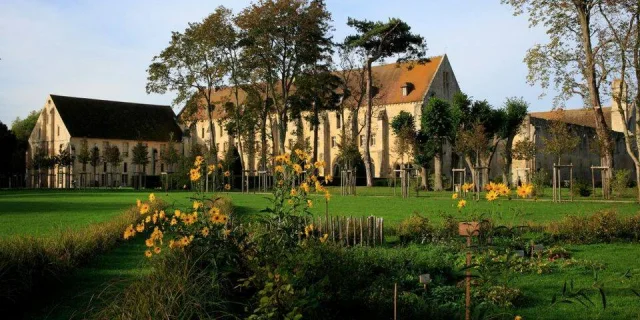 Abbaye de Royaumont - facade