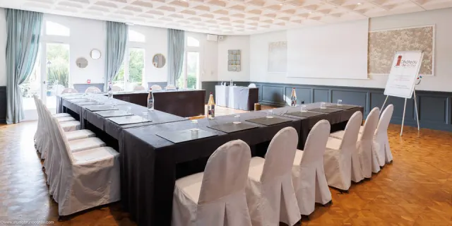 Château de la Tour - Chantilly - salles_reunion