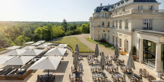 InterContinental Chantilly Château Mont Royal - facade
