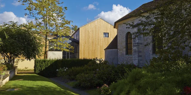 Les Herbes Folles - facade