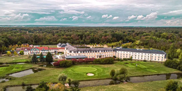 Mercure Chantilly - facade
